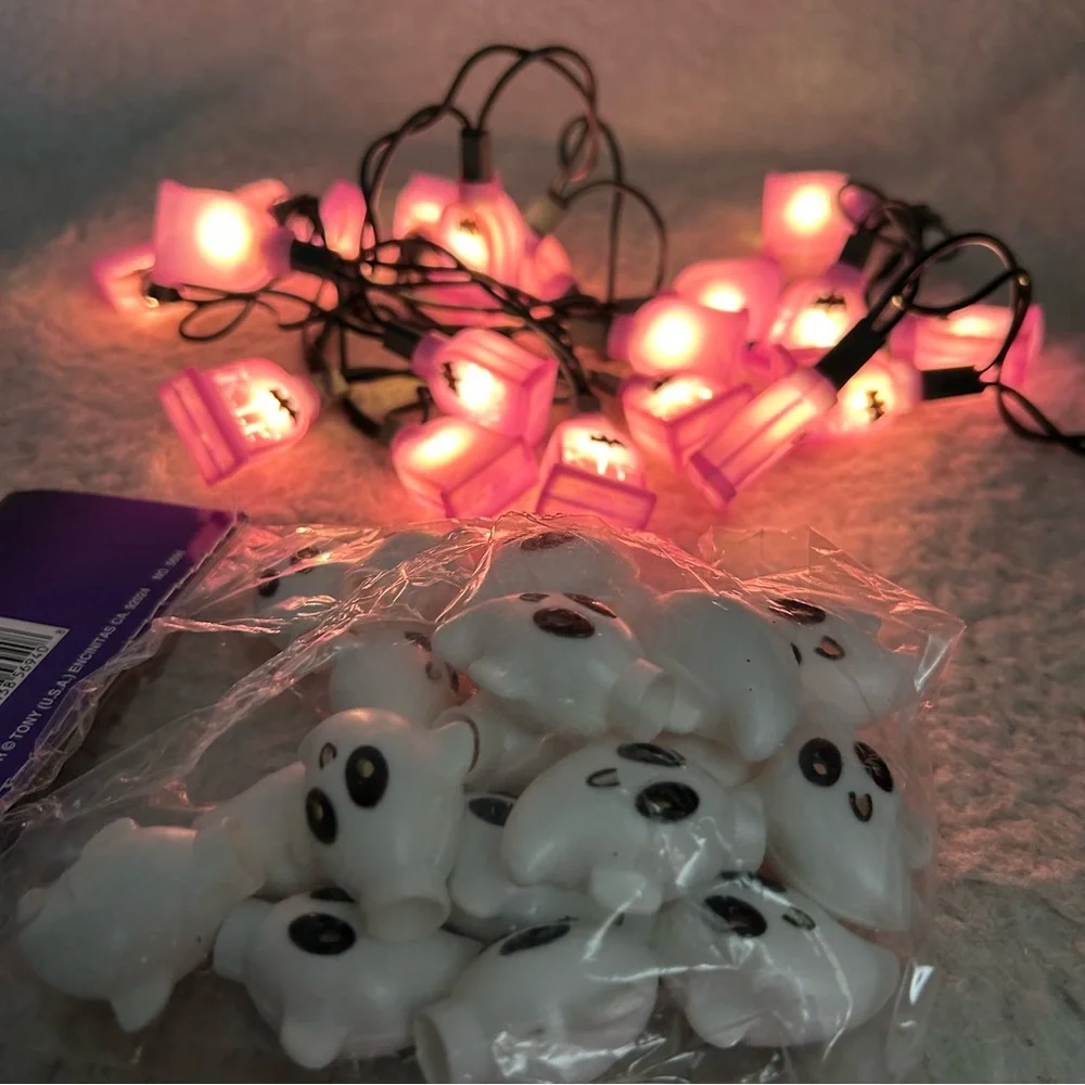 Vintage 2002 Halloween mini light covers 20 ghost & 20 tombs 1 string lite 5ft